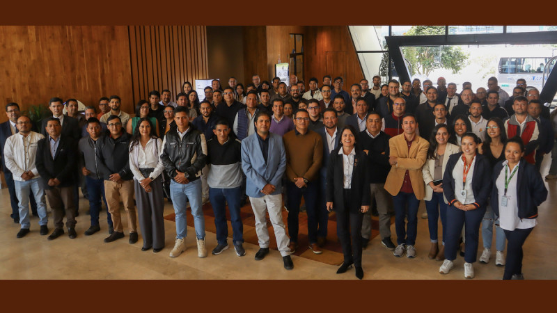 Aviagen Brings “Knowledge Without Borders” to Ecuador 